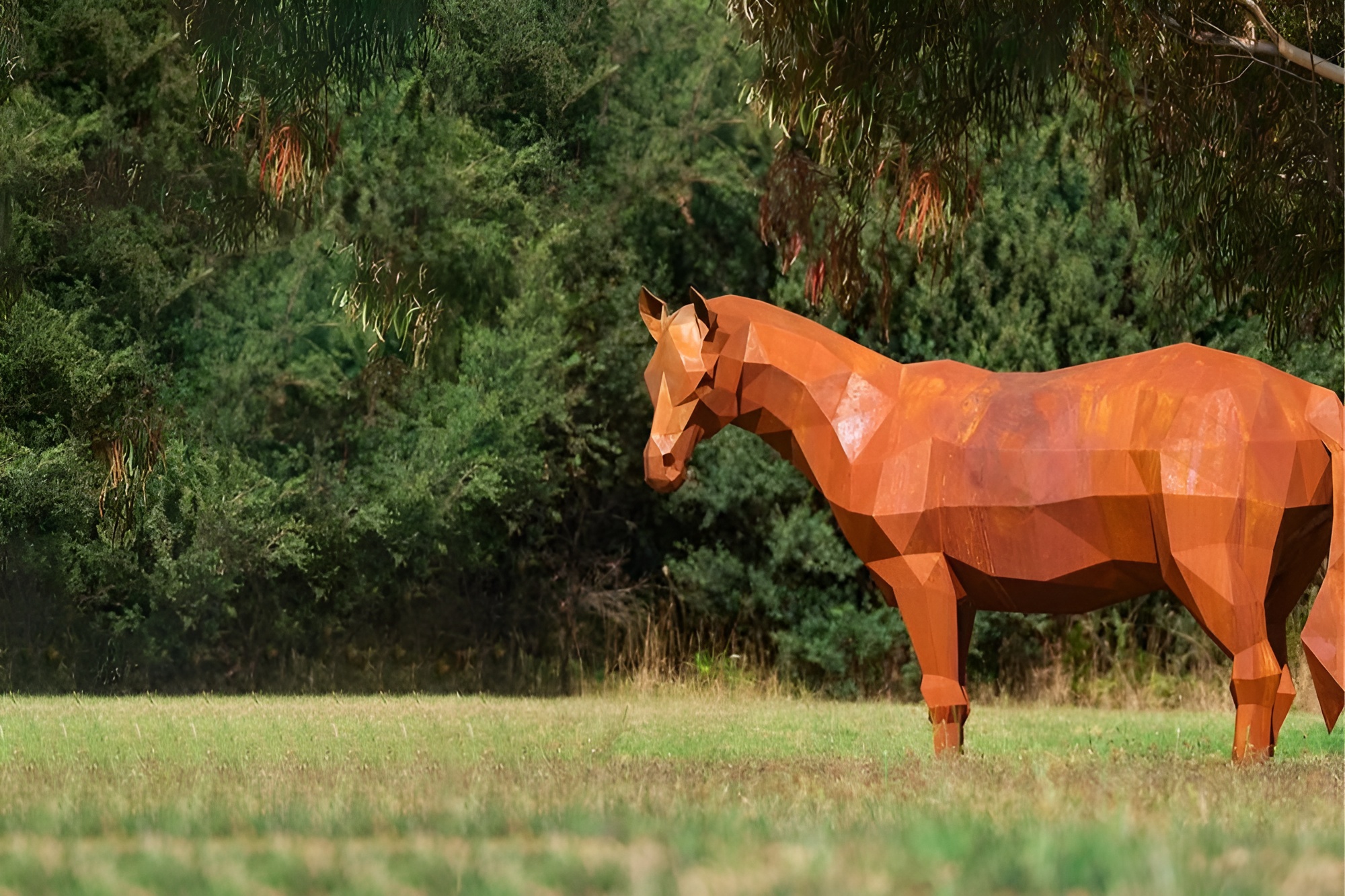 You are currently viewing L’Art de la Sculpture en Corten Steel : Une Fusion de Tradition et Modernité
